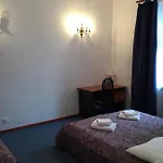 Czerwony Dwor Oda ve Kahvaltı 3*