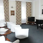 Czerwony Dwor Oda ve Kahvaltı Krynica Zdroj