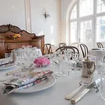 Czerwony Dwor 3*