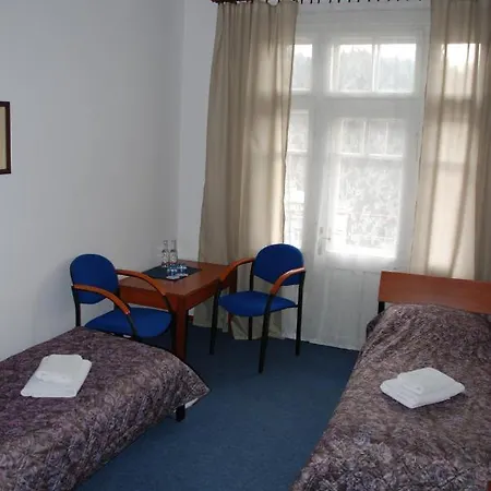 Czerwony Dwor 3*