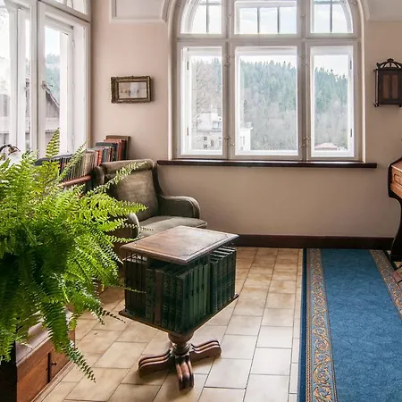 Czerwony Dwor 크리니차 즈드로이