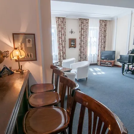 Czerwony Dwor B&B 3*