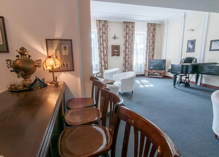 Czerwony Dwor Bed & Breakfast 3*